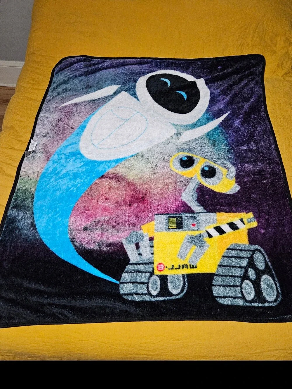 Disney Wall•E & EVE Colorful Plush Throw Blanket